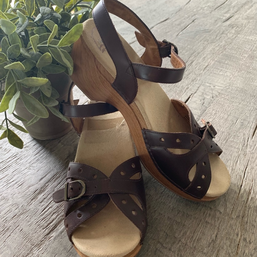 Brown Dansko Sissy Sandal size 39